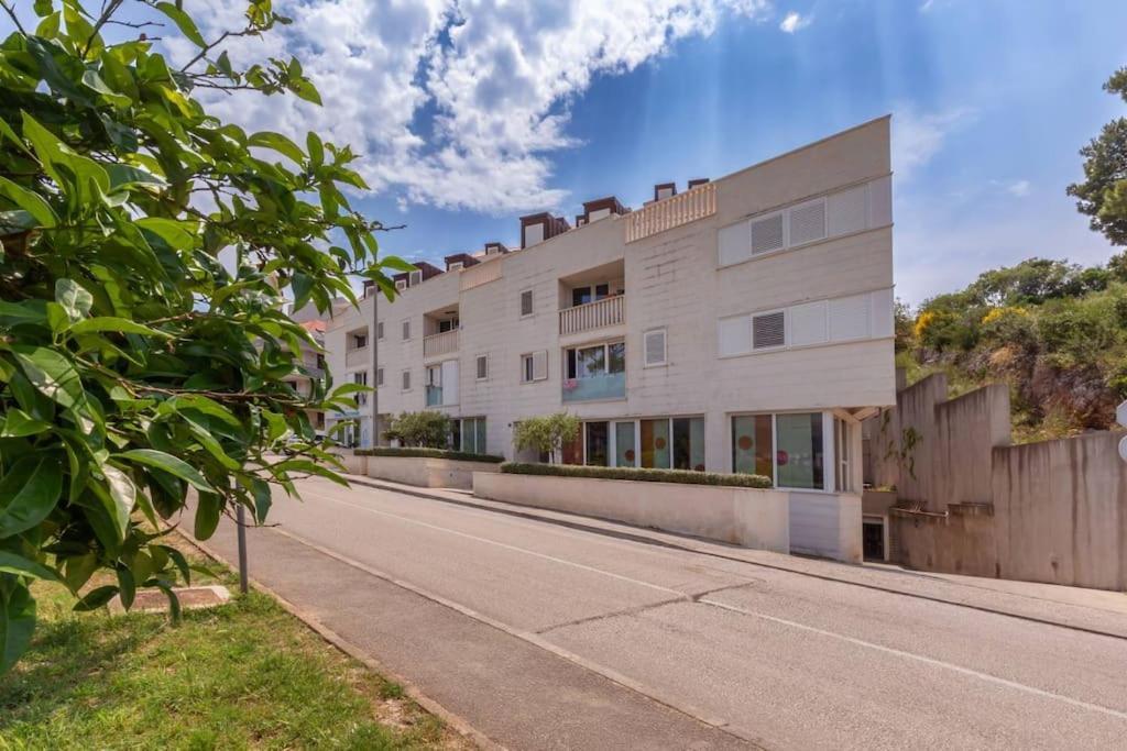 Stylish Two Bedroom Apartment&Garage Parking Place Dubrovnik Eksteriør billede