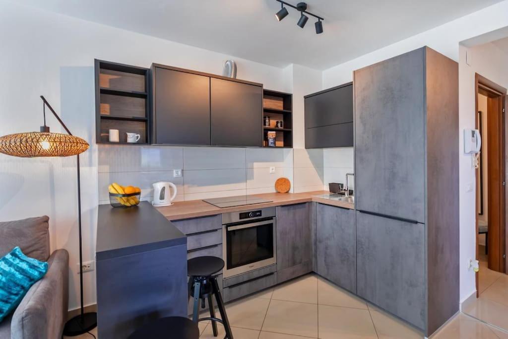 Stylish Two Bedroom Apartment&Garage Parking Place Dubrovnik Eksteriør billede